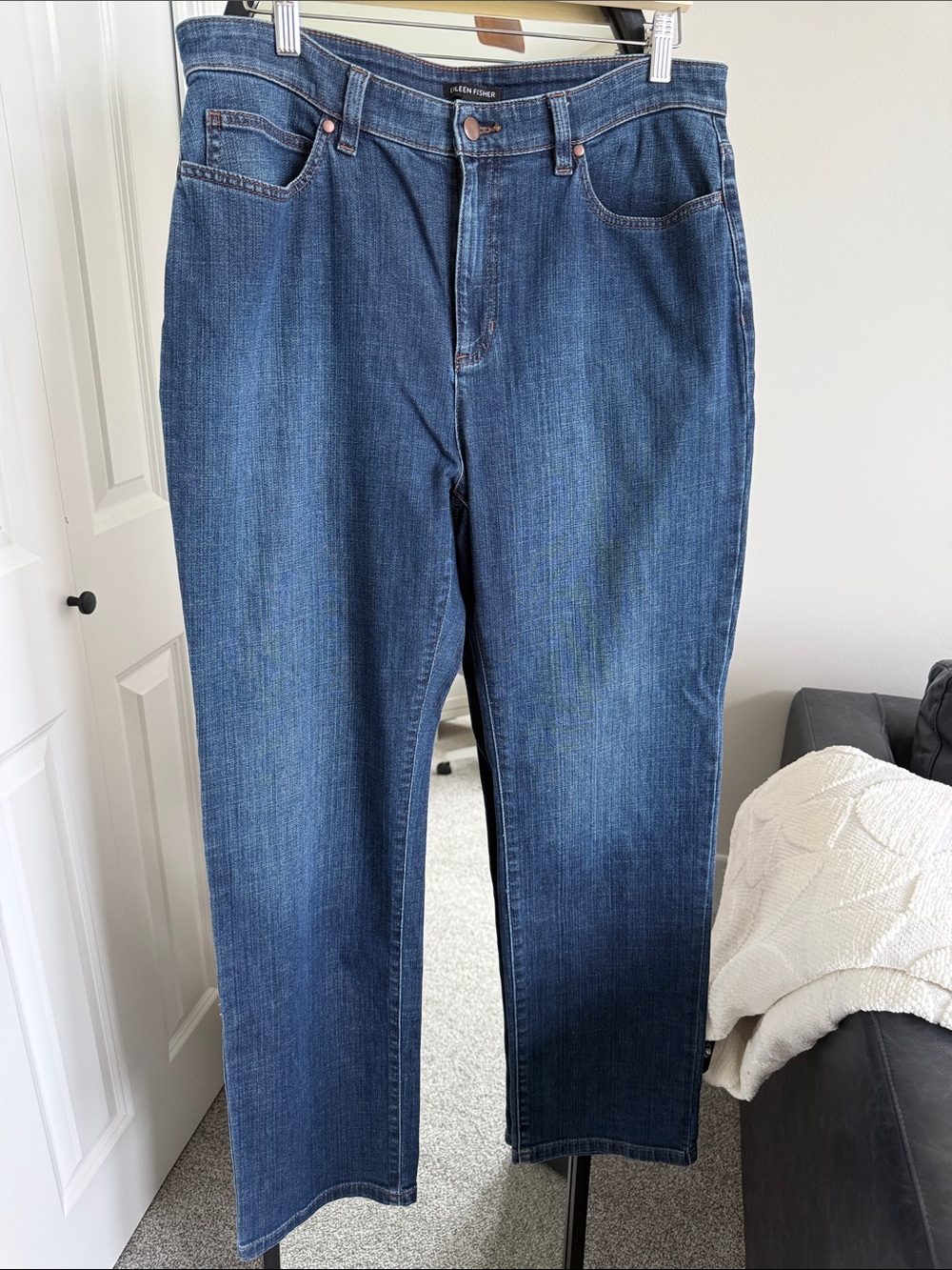 Eileen Fisher Straight Jeans in Cross-Hatch Medium Blue Denim